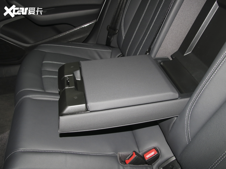 2020?yun)WA4L 40 TFSI quattro A(dng)