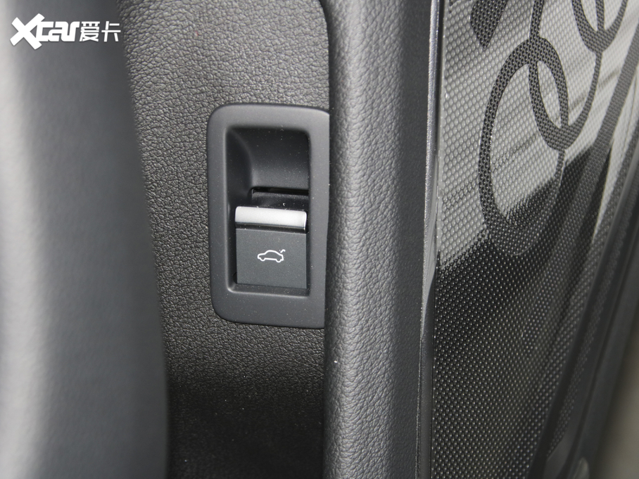 2020WA4L 40 TFSI quattro AӸ