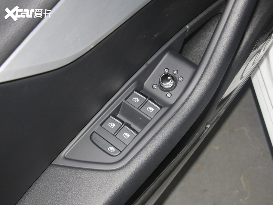 2020?yun)WA4L 40 TFSI quattro A(dng)