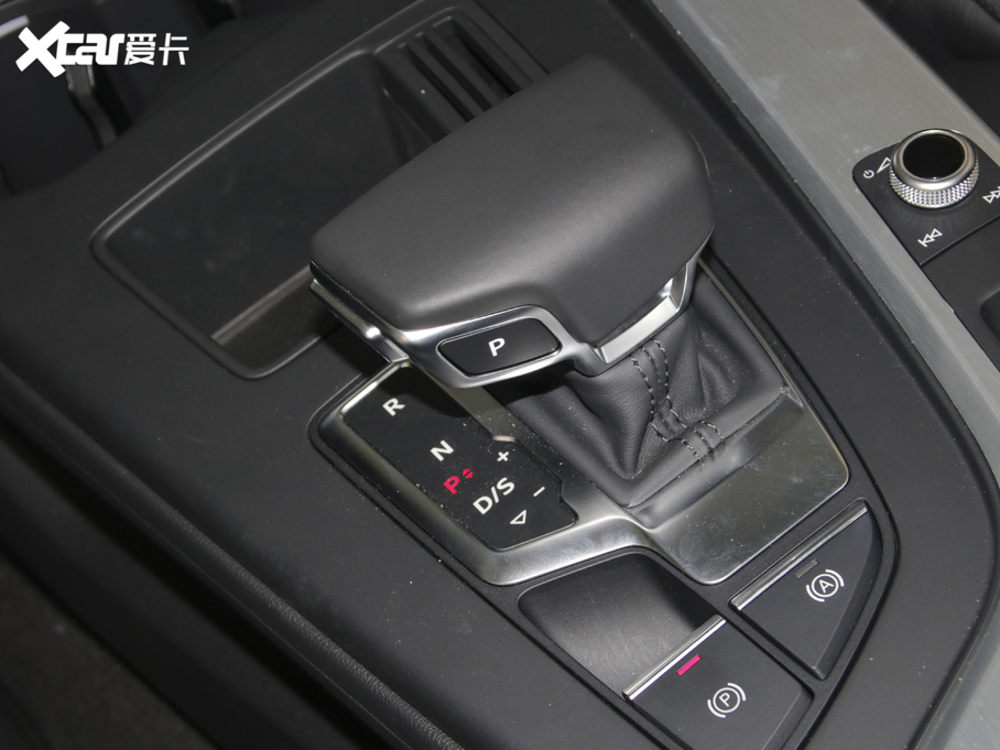 2020WA4L 40 TFSI quattro AӸ