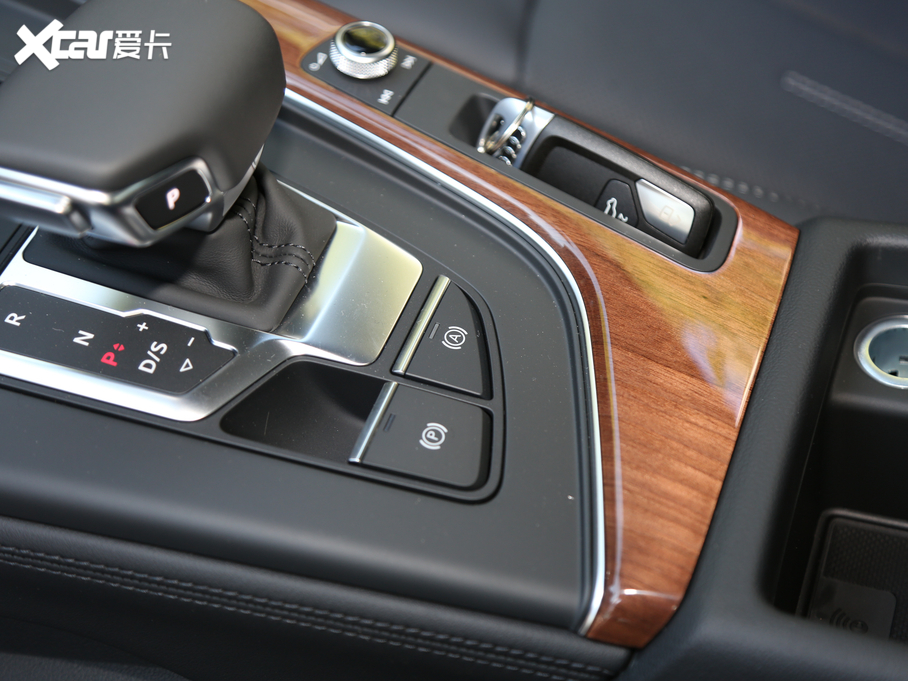 2020?yun)WA4L 45 TFSI quattro x