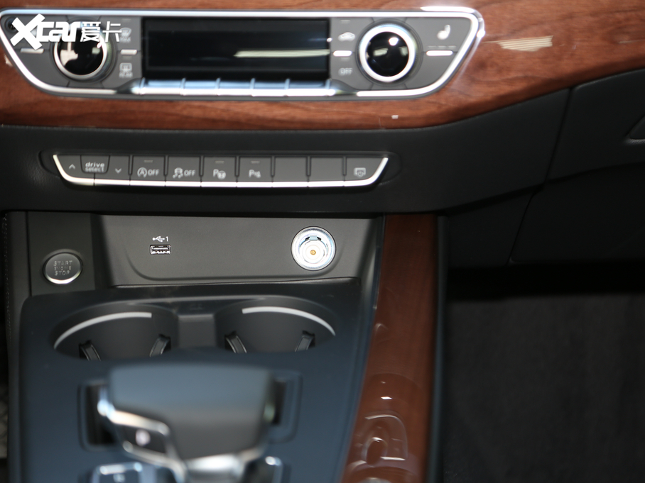 2020?yun)WA4L 45 TFSI quattro x