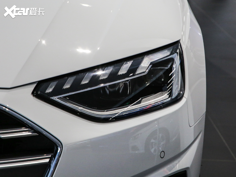 2020?yun)WA4L 40 TFSI quattro A