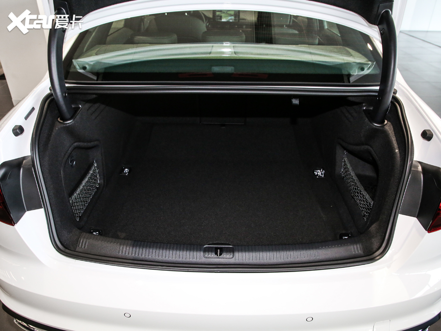 2020WA4L 40 TFSI quattro A