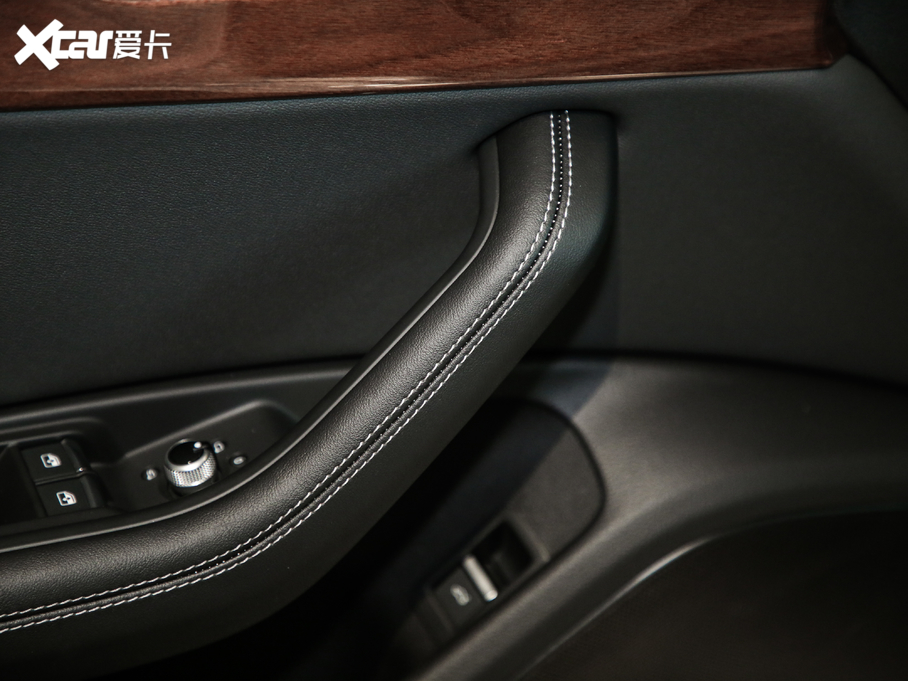 2020?yun)WA4L 40 TFSI quattro A