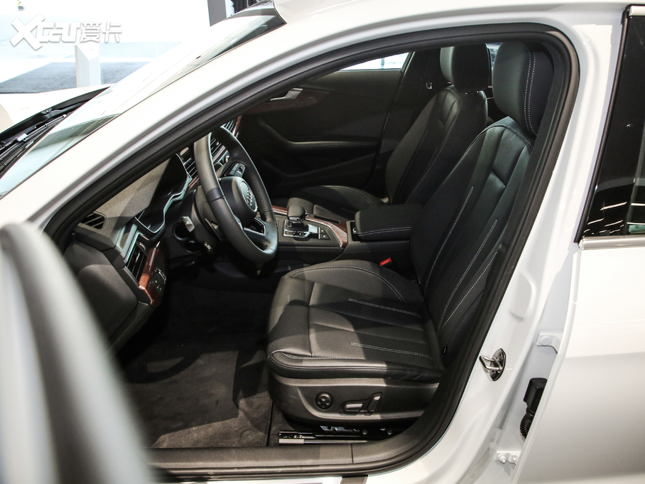 2020WA4L 40 TFSI quattro A