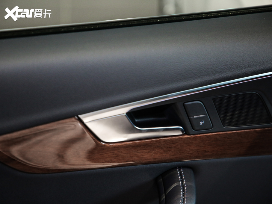 2020WA4L 40 TFSI quattro A