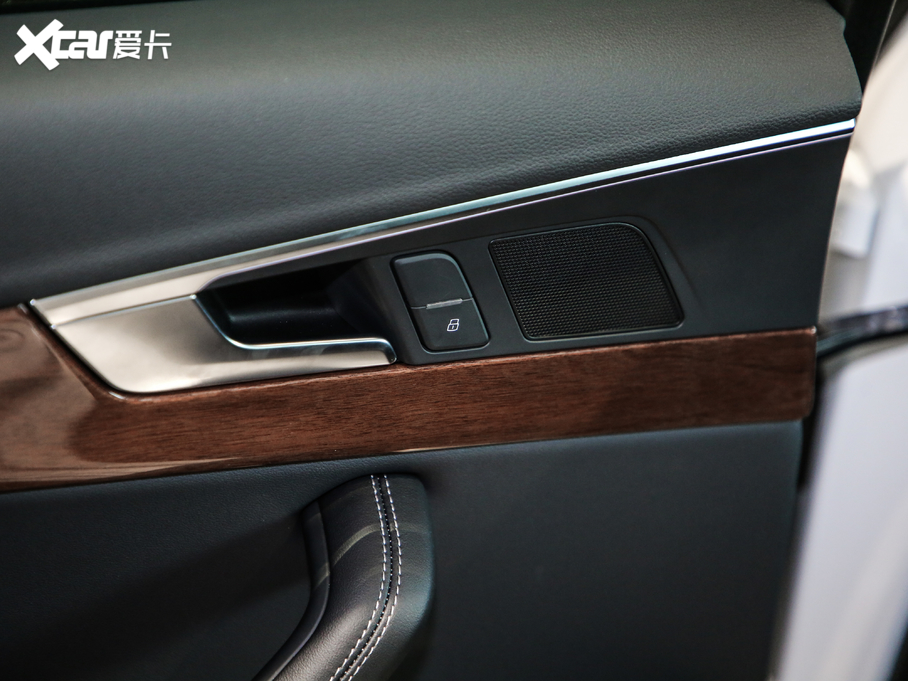 2020WA4L 40 TFSI quattro A