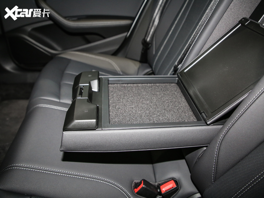 2020WA4L 40 TFSI quattro A