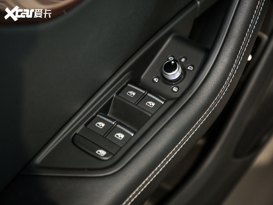 2020��W��A4L 40 TFSI quattro ���A������