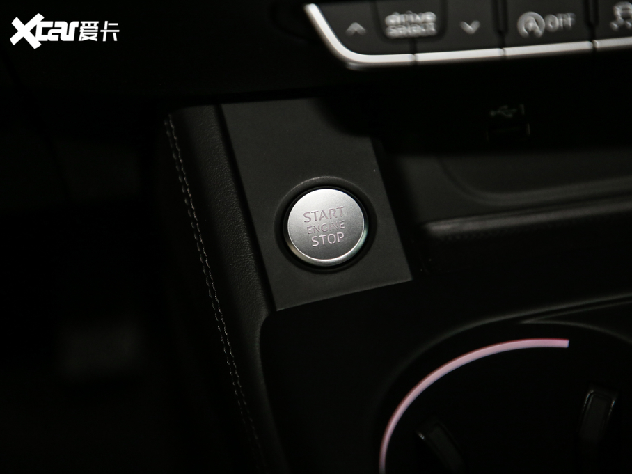 2020��W��A4L 40 TFSI quattro ���A������