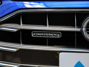 202040 TFSI quattro A ^