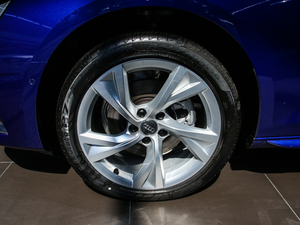 202040 TFSI quattro A ݆Ȧ