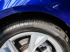 202040 TFSI quattro A ݆̥ߴ