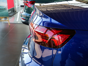 202040 TFSI quattro A (x)(ji)^