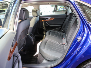 202040 TFSI quattro A ſg