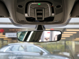 202040 TFSI quattro A ܇(ni)ҕR