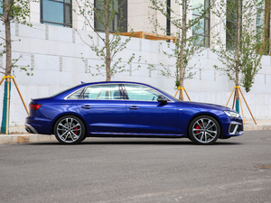 202045 TFSI quattro xӸ w^