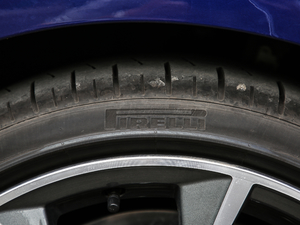 202045 TFSI quattro xӸ ݆̥Ʒ