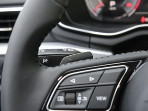 202040 TFSI r п؅^(q)