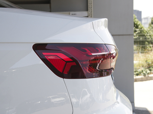 202040 TFSI quattro A(dng) (x)(ji)^