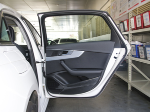 202040 TFSI quattro AӸ g