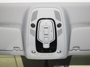 202040 TFSI quattro AӸ g