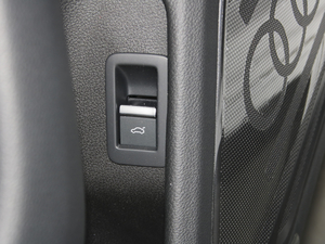 202040 TFSI quattro AӸ п؅^