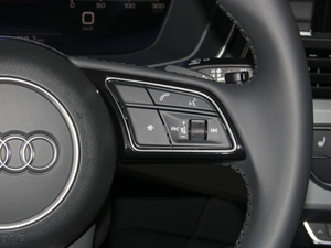 202040 TFSI quattro AӸ п؅^