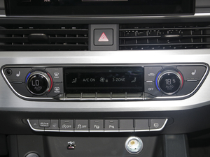 202040 TFSI quattro AӸ {(dio){(dio)(ji)