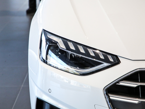 202040 TFSI quattro A ^