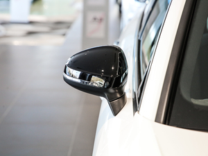 202040 TFSI quattro A ^