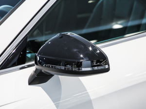 202040 TFSI quattro A ^