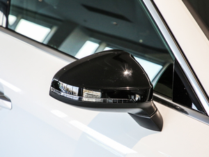 202040 TFSI quattro A ^