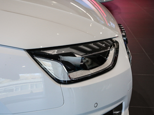 202040 TFSI quattro A ^