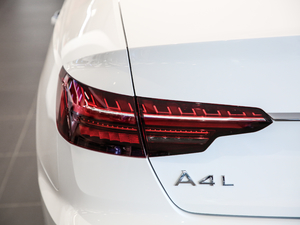 202040 TFSI quattro A ^