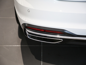 202040 TFSI quattro A ^