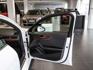 202040 TFSI quattro A g