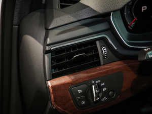 202040 TFSI quattro A п؅^(q)