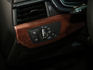 202040 TFSI quattro A п؅^(q)