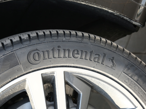 202045 TFSI \ ݆̥Ʒ