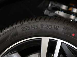 202045 TFSI A\ ݆̥ߴ