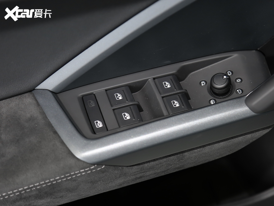 2020WQ3 Sportback 40 TFSI r