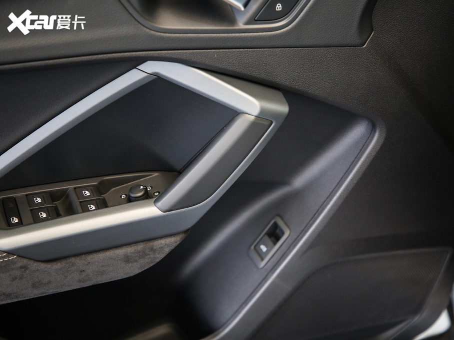 2020WQ3 Sportback 40 TFSI r