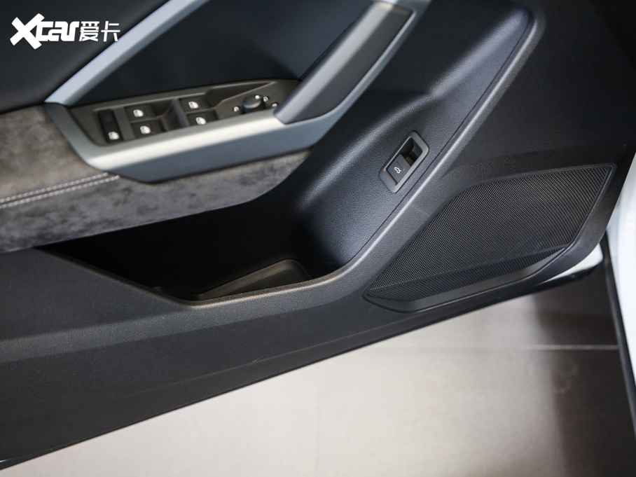 2020WQ3 Sportback 40 TFSI r