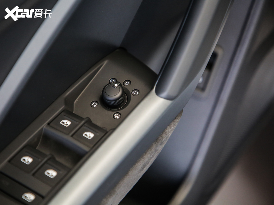 2020WQ3 Sportback 40 TFSI r