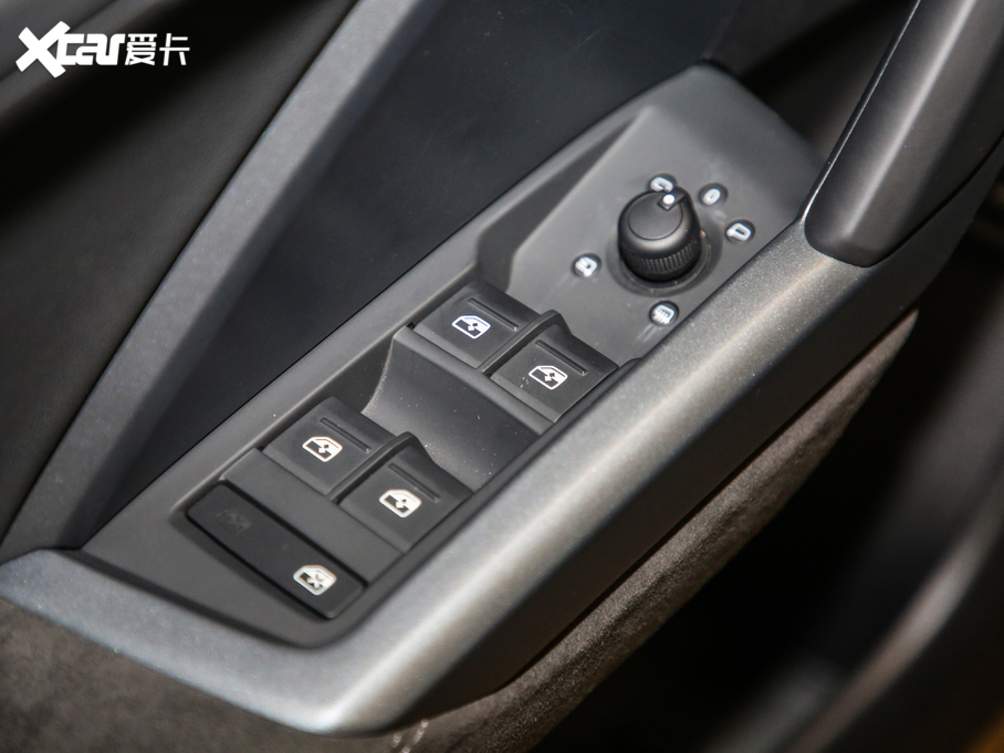 2020WQ3 Sportback 40 TFSI r