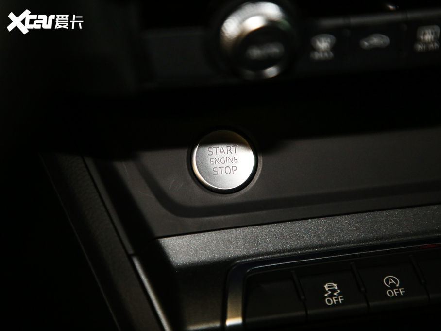 2020WQ3 Sportback 40 TFSI r