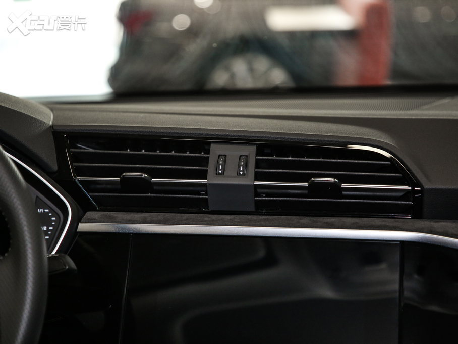 2020WQ3 Sportback 40 TFSI r