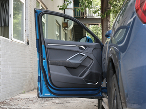 202045 TFSI quattro A {λ܇T